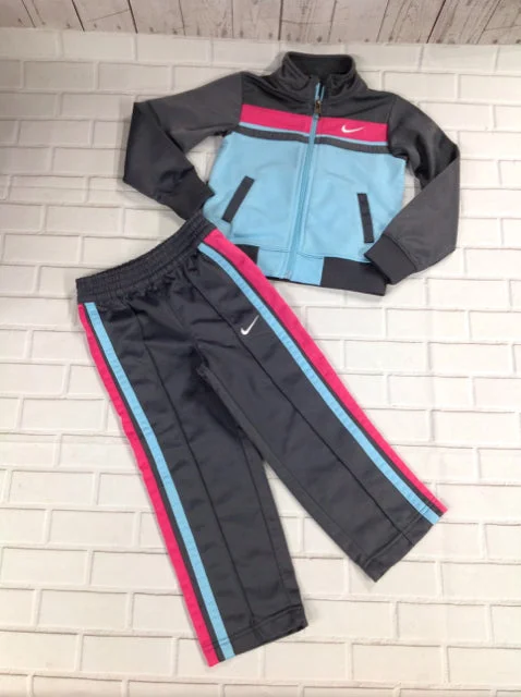 Nike Gray & Pink 2 Piece Set