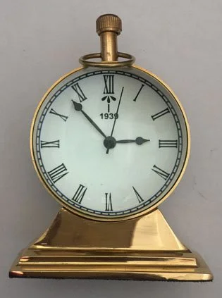 Antique Gifts Trophy Clock Brass Vintage Royal Look Hand Made Table Time Piece Style Desk Clock