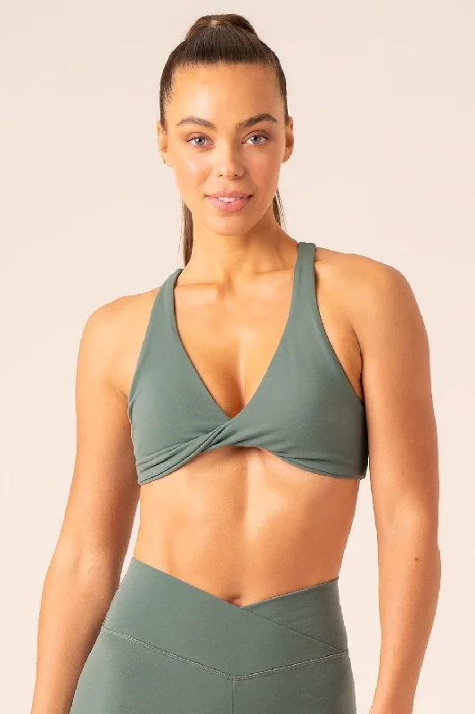 Momentum Twist Sports Bra | Forest Green