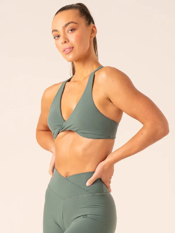 Momentum Twist Sports Bra | Forest Green