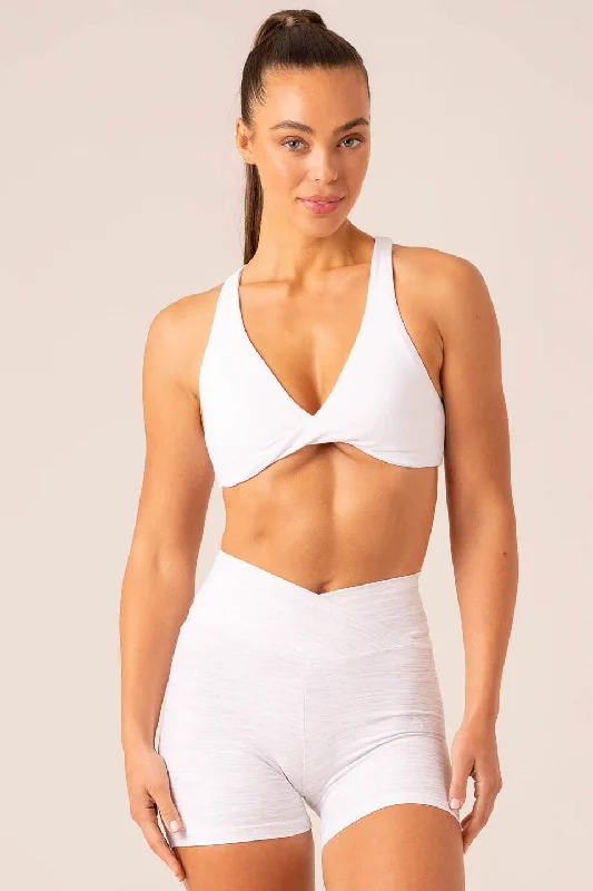 Momentum Twist Sports Bra | White