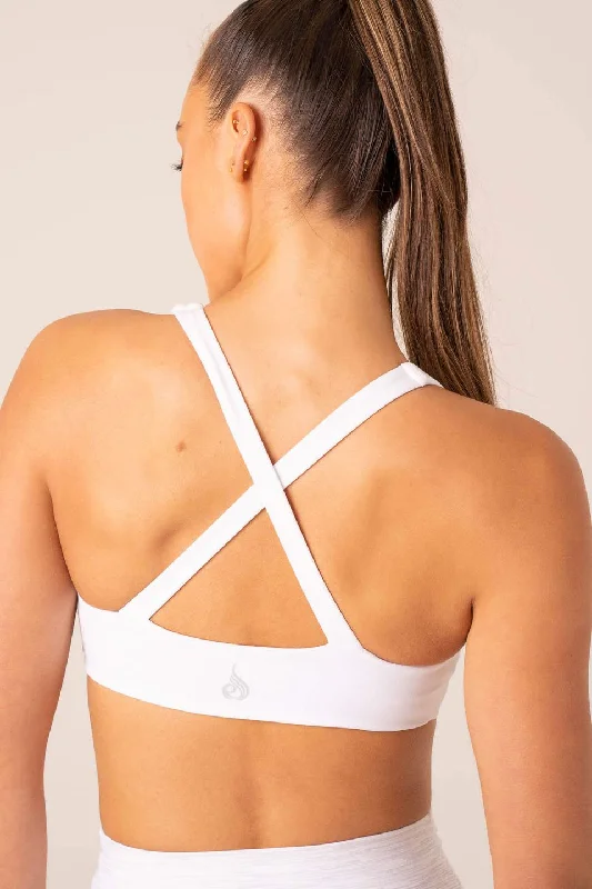 Momentum Twist Sports Bra | White